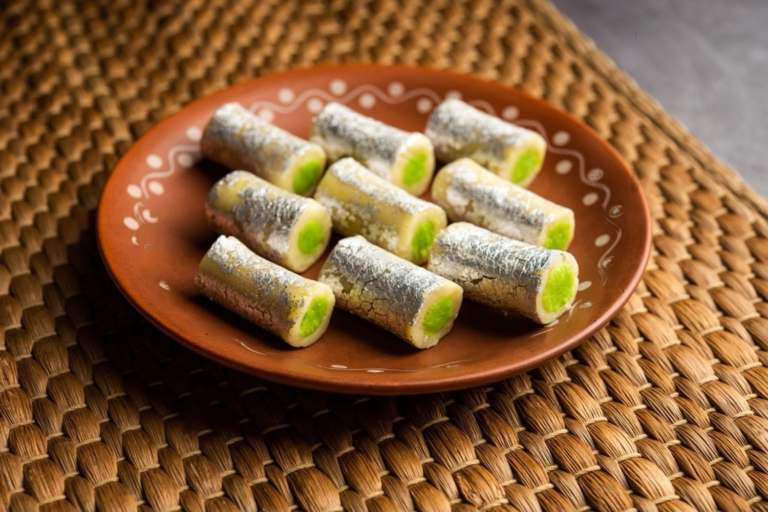 Kaju Roll